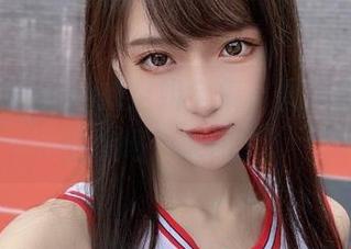 腐团儿Ikaros的空姐全集，合适做成手机壁纸吗？求你了。