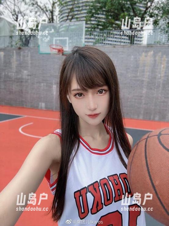 腐团儿Ikaros 腐团儿Ikaros的空姐全集,合适做成手机壁纸吗?求你了。