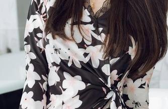 花漾show – 私拍试衣间里的白茹雪Abby，护士变身记