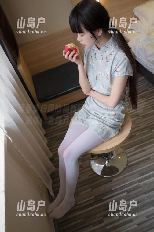 西尔酱 想要春季校服的福利图包?西尔酱有点意思哦,直接开启知识洗脑模式!