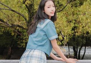 这可是全套，西瓜少女的牛仔裙图包，要不试试？