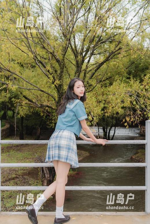 西瓜少女 这可是全套,西瓜少女的牛仔裙图包,要不试试?