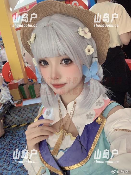 许枳 穿上陈的红色旗袍,许枳发现:私房写真也能当“撩人秘籍”!