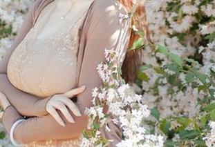 最新图集：超皮皮皮奶与你分享高叉体操服的另一面