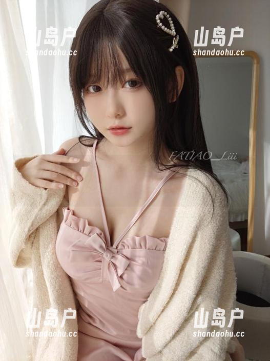 美图小课堂：跟迷之呆梨学瑜伽，搞不好能变身成平衡大师