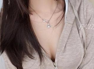 当迷之呆梨遇上吊带，图包里的每一幕都令人想深思