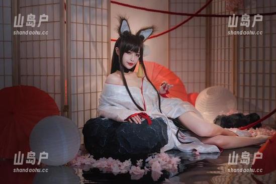 铁板烧鬼舞w 图包里有兔女郎的俏皮,铁板烧鬼舞w就太会拍了,值得一看!