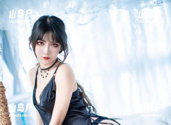 阮邑Fairy 又是阮邑Fairy更新的时刻,这组名为‘萨勒芬妮’的美图真是个惊喜,让人眼前一亮!