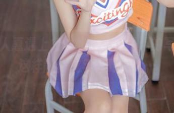 当圣人惠遇上兔女郎，鳗鱼霏儿的写真就这样融化成年轻时的梦…