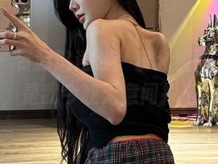 微密圈 – 资源追逐战：黎允熙baby的枣红睡裙，是我今晚无意间掉进的诱惑。